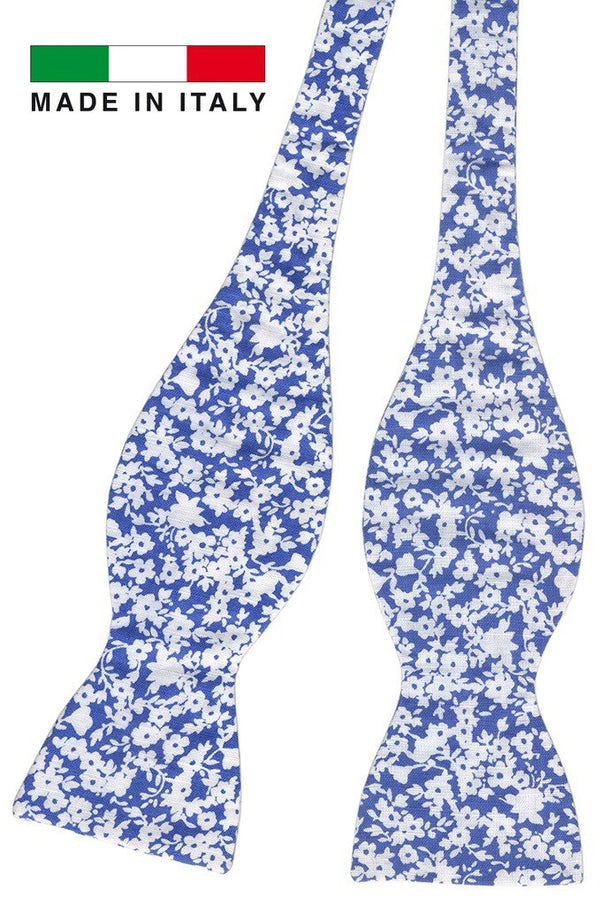 pajarita sin anudar lino azul flores blancas