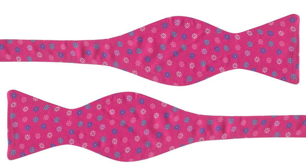 pajarita sin anudar seda rosa fucsia con florecillas